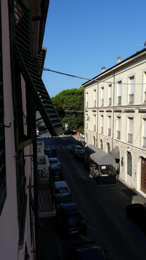 Casa Di Titta Vicino Al Mare Villa Viareggio Buitenkant foto