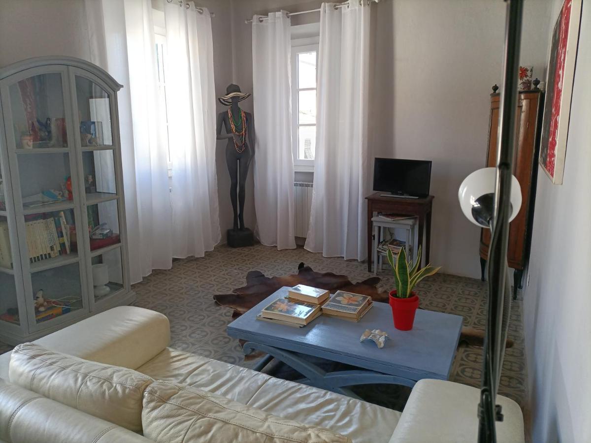 Casa Di Titta Vicino Al Mare Villa Viareggio Buitenkant foto